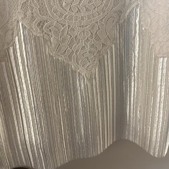 EUC Express tank with lace and iridescent stretchy bottom panel. - Picture 3 of 5